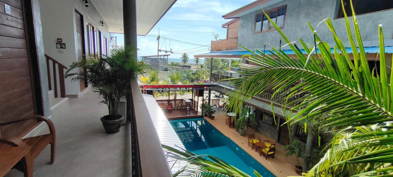 Le Grand Bleu Hotel Wok Tum Exterior foto